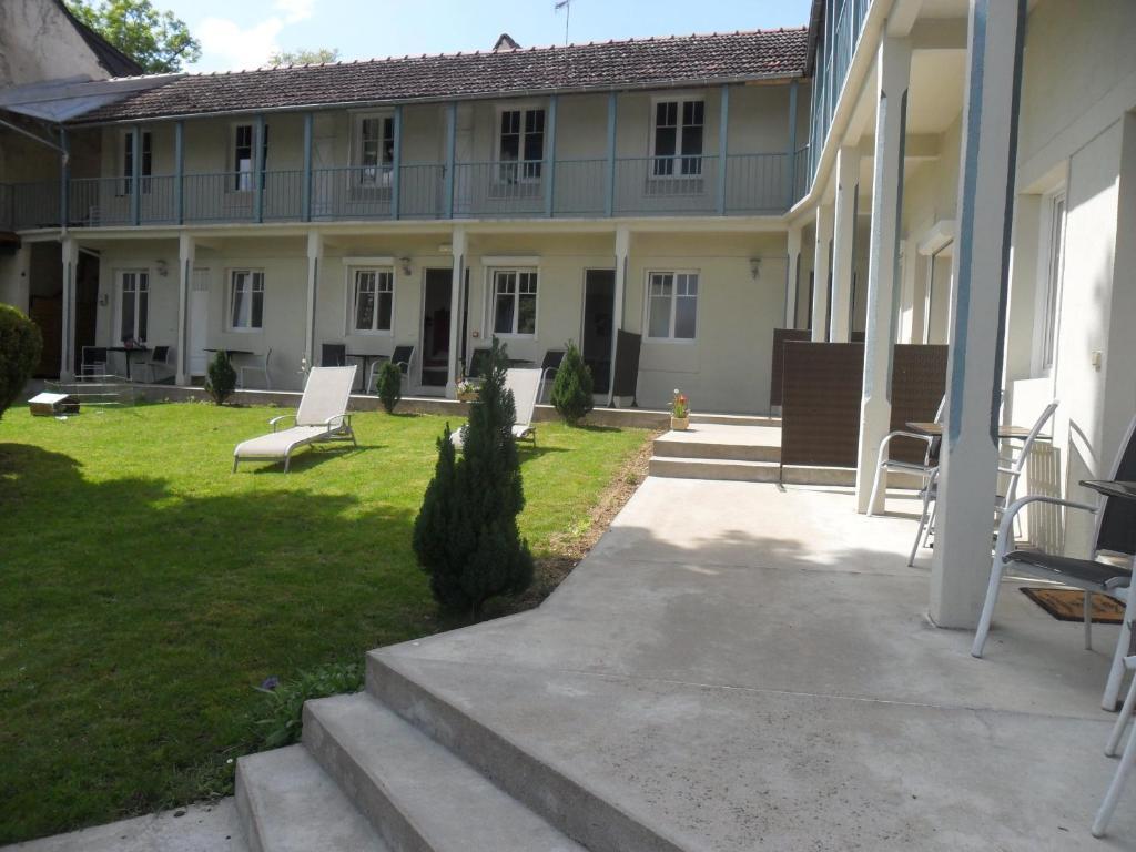 Hotel La Buissonniere Bannay  Exterior photo
