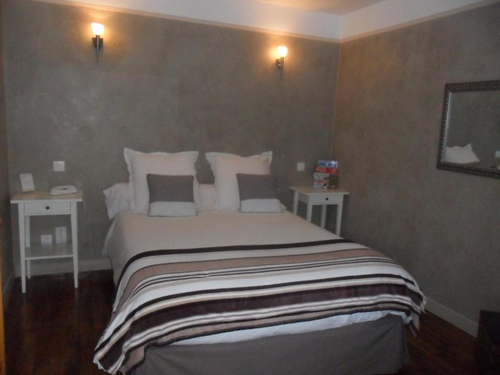 Hotel La Buissonniere Bannay  Room photo