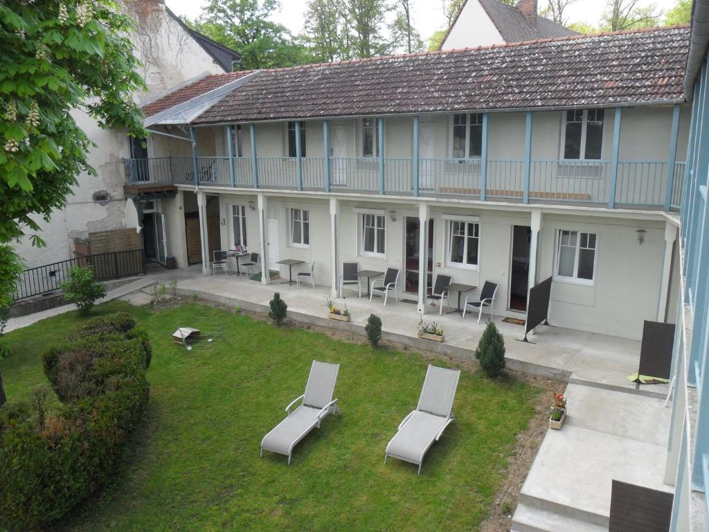 Hotel La Buissonniere Bannay  Exterior photo